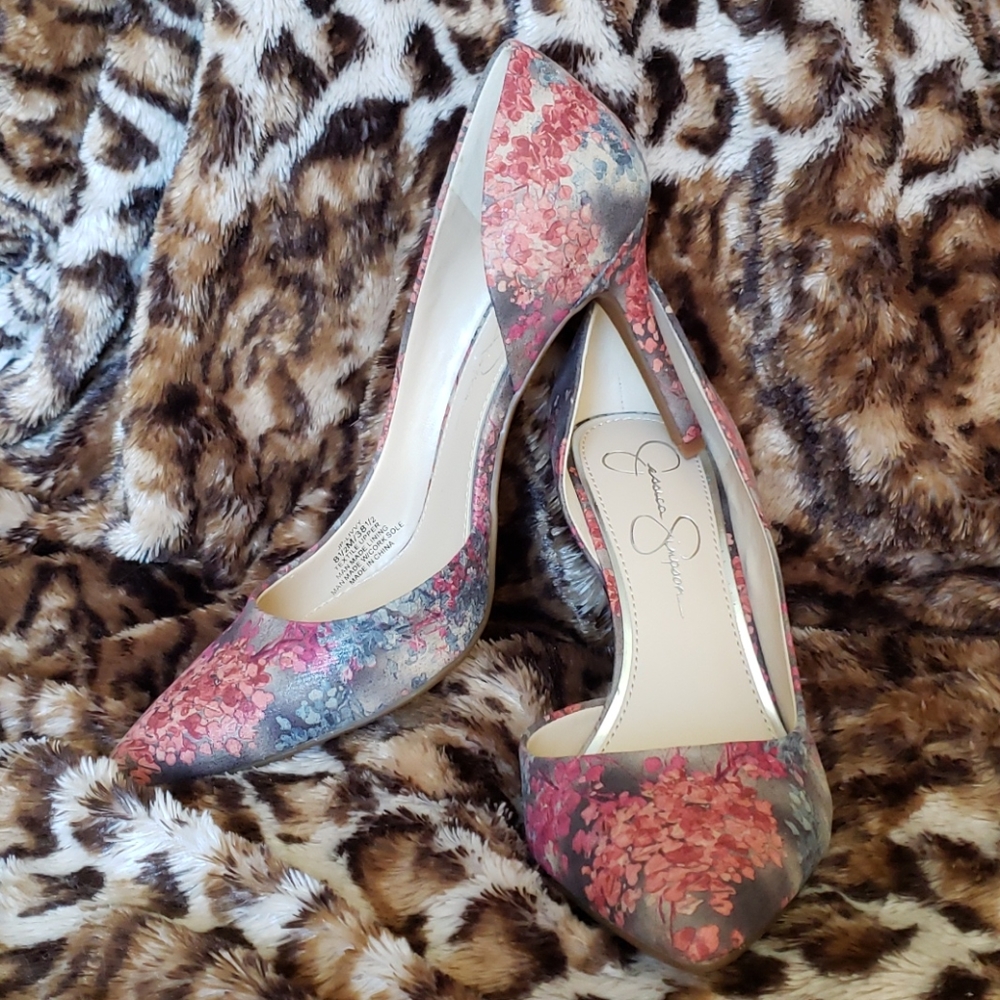 Floral Print Pumps